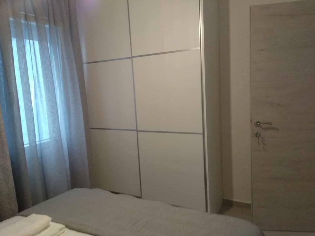 Petrani Suite 1 เนอาเปรามอส ภายนอก รูปภาพ