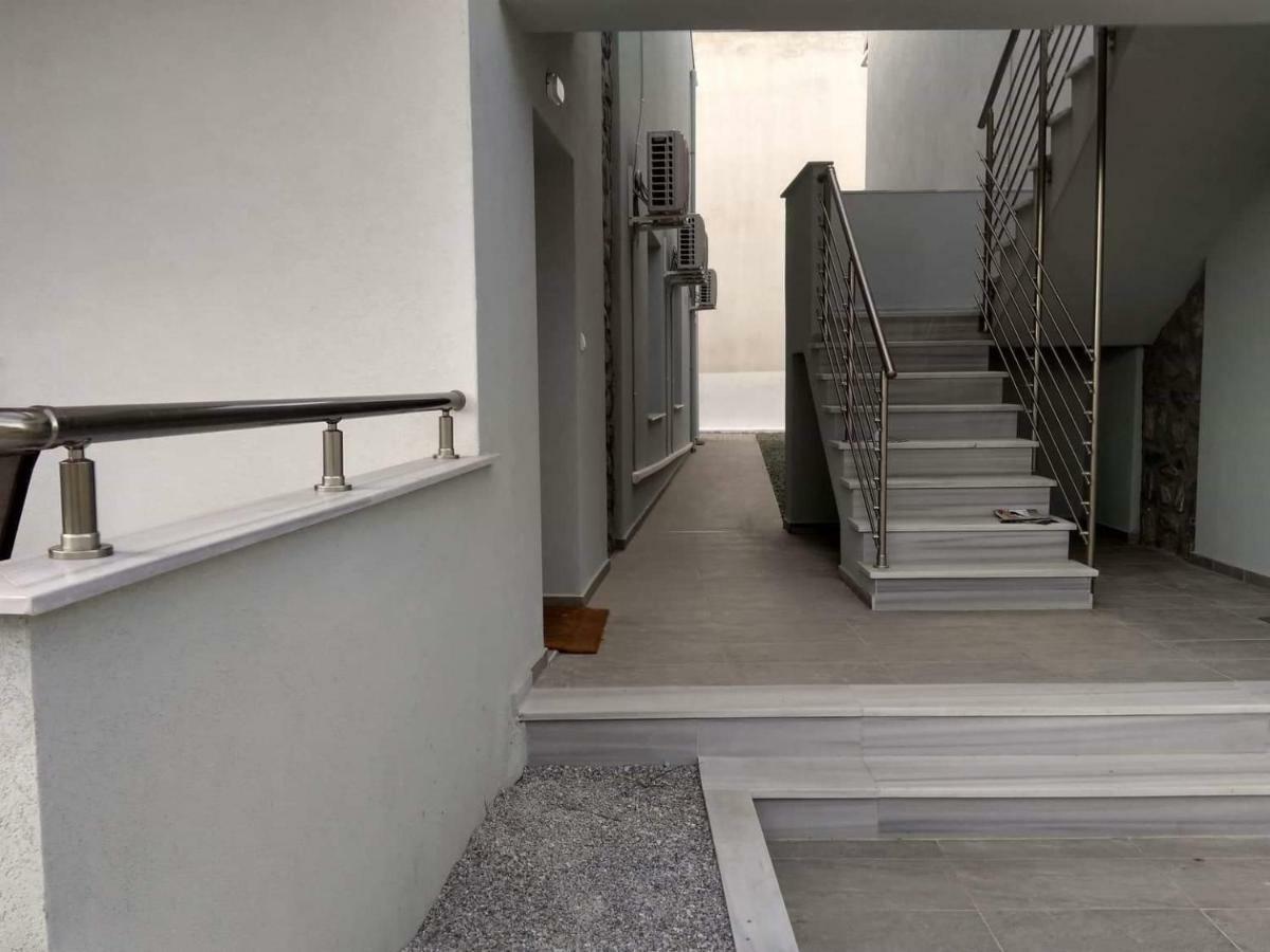 Petrani Suite 1 เนอาเปรามอส ภายนอก รูปภาพ